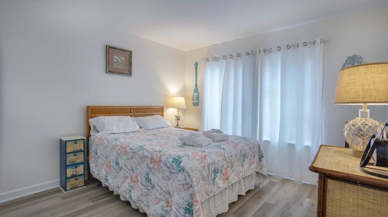 Barefoot Bliss at The Spa: Oceanfront Complex with Multiple Pools + Sauna image 13