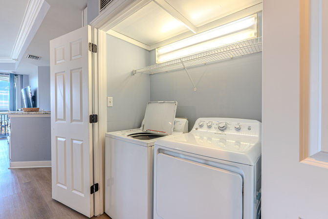 Seacrest: Oceanfront 2BR Luxury Rental with Balcony & Coligny Views image 11