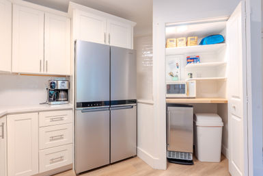 Oceanwalk: Bright Coastal Retreat Villa Near Coligny & Beach image 9