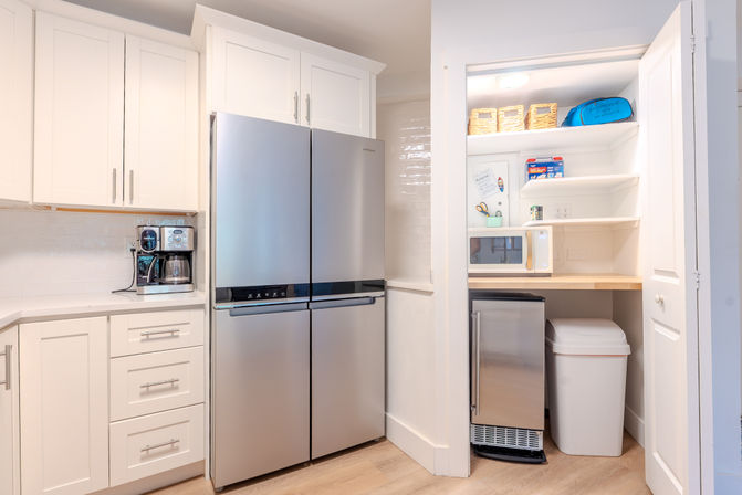 Oceanwalk: Bright Coastal Retreat Villa Near Coligny & Beach image 9