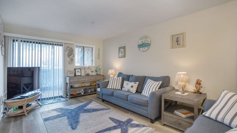 Barefoot Bliss at The Spa: Oceanfront Complex with Multiple Pools + Sauna image 5