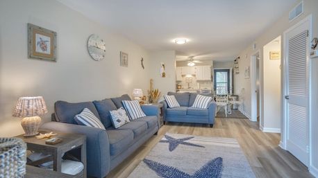 Barefoot Bliss at The Spa: Oceanfront Complex with Multiple Pools + Sauna image 1