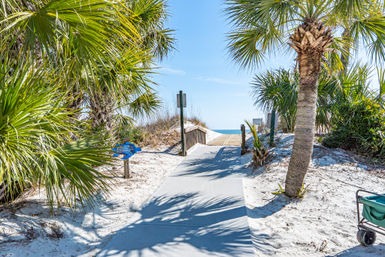 Hilton Head Resort Retreat with Multiple Pools & Beach Access image 54