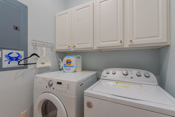 The Singleton Estate: 6BR Rental with Lux Private Pool & Game Room, Steps to Beach image 21