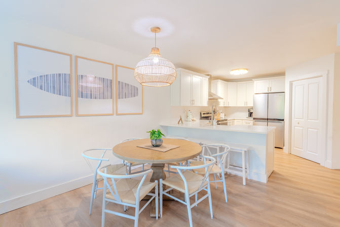 Oceanwalk: Bright Coastal Retreat Villa Near Coligny & Beach image 3