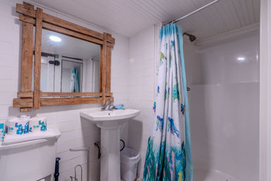 Periwinkle Pointe: 6BR near Beach with a Private Pool & Fenced In Yard image 42