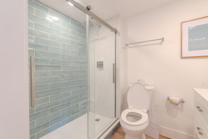 Oceanwalk: Bright Coastal Retreat Villa Near Coligny & Beach image 25