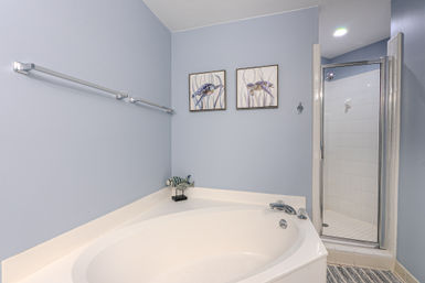 Seacrest: Oceanfront 2BR Luxury Rental with Balcony & Coligny Views image 23