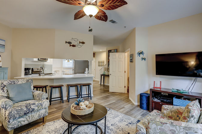 Oceanbreeze: 2BR Villa, Short Walk to Beach, Coligny & Pool image 24