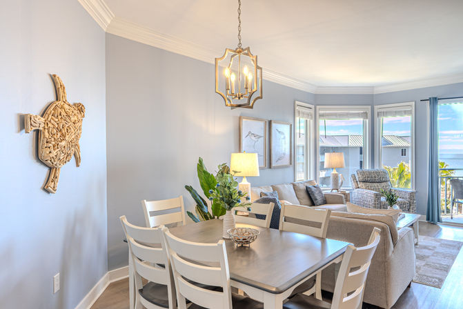 Seacrest: Oceanfront 2BR Luxury Rental with Balcony & Coligny Views image 7