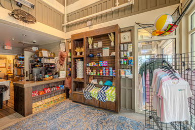 Oceanbreeze: 2BR Villa, Short Walk to Beach, Coligny & Pool image 7