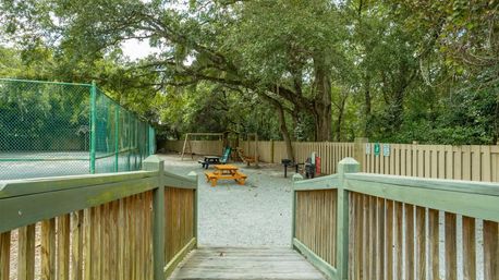 Barefoot Bliss at The Spa: Oceanfront Complex with Multiple Pools + Sauna image 24