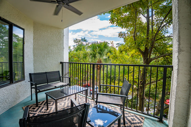 Oceanwalk: Bright Coastal Retreat Villa Near Coligny & Beach image 11