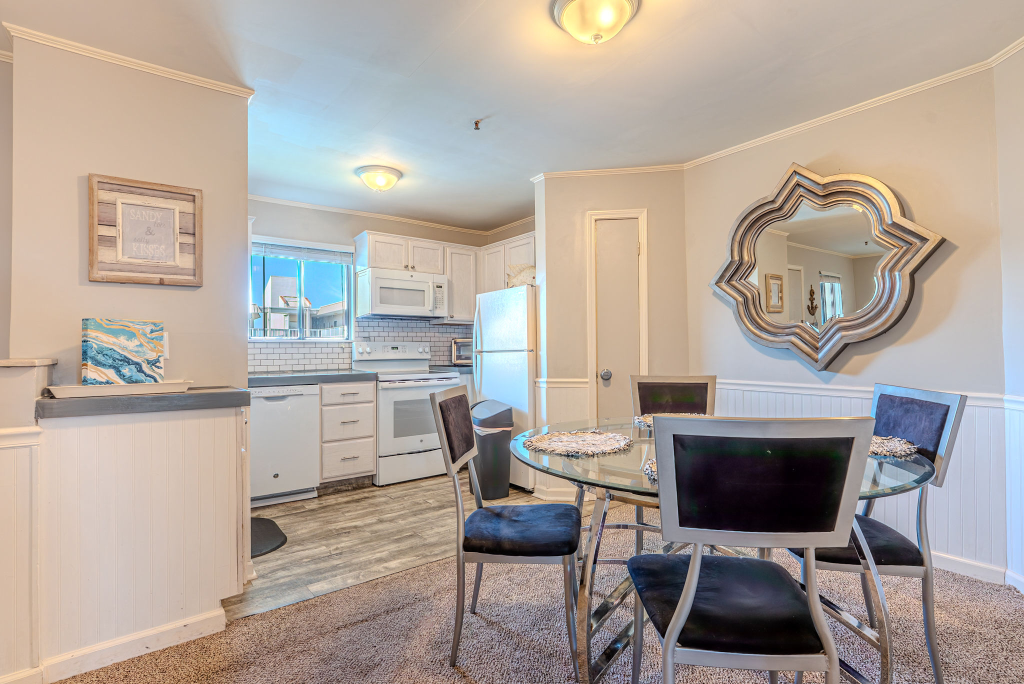 Hilton Head Resort Retreat with Multiple Pools & Beach Access image 1