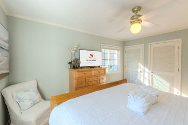 Periwinkle Pointe: 6BR near Beach with a Private Pool & Fenced In Yard image 31