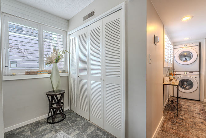 Treetops Getaway: 3BR Townhome Near Coligny Beach & Pool image 27