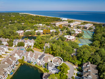 Sandcastle: Luxury 6BR Family Beach Oasis image 5