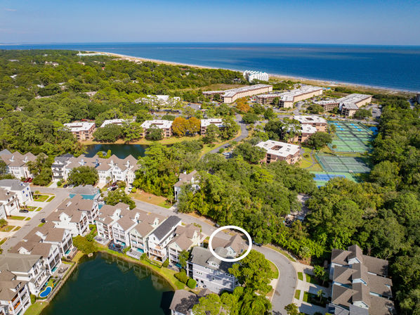 Sandcastle: Luxury 6BR Family Beach Oasis image 5