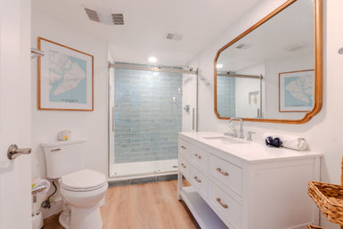 Oceanwalk: Bright Coastal Retreat Villa Near Coligny & Beach image 14