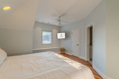 The Singleton Estate: 6BR Rental with Lux Private Pool & Game Room, Steps to Beach image 40