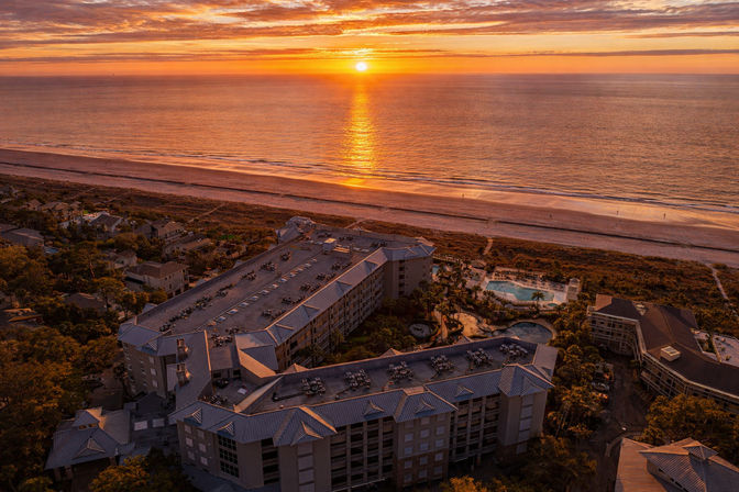 Seacrest: Oceanfront 2BR Luxury Rental with Balcony & Coligny Views image 42