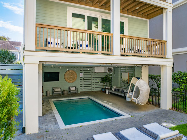 Sandcastle: Luxury 6BR Family Beach Oasis image 1