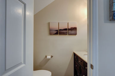 Oceanbreeze: 2BR Villa, Short Walk to Beach, Coligny & Pool image 18