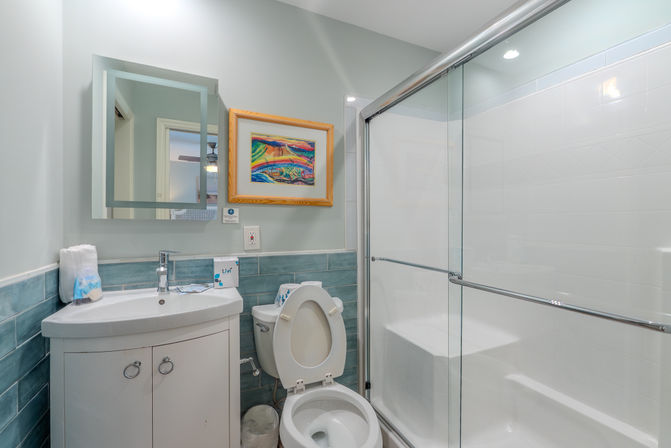 Periwinkle Pointe: 6BR near Beach with a Private Pool & Fenced In Yard image 26