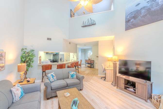 Treetops Coastal Paradise: 2BR Villa Near Coligny & Beach image 5