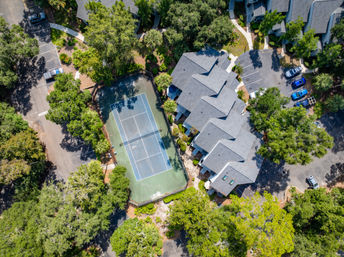 Treetops Coastal Paradise: 2BR Villa Near Coligny & Beach image 27