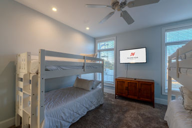 The Singleton Estate: 6BR Rental with Lux Private Pool & Game Room, Steps to Beach image 12