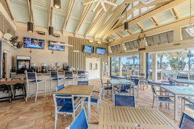 Oceanbreeze: 2BR Villa, Short Walk to Beach, Coligny & Pool image 5