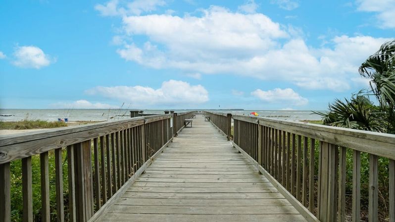 Barefoot Bliss at The Spa: Oceanfront Complex with Multiple Pools + Sauna image 6