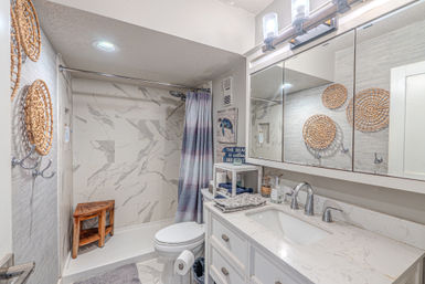 Treetops Getaway: 3BR Townhome Near Coligny Beach & Pool image 8