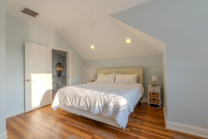 The Singleton Estate: 6BR Rental with Lux Private Pool & Game Room, Steps to Beach image 41