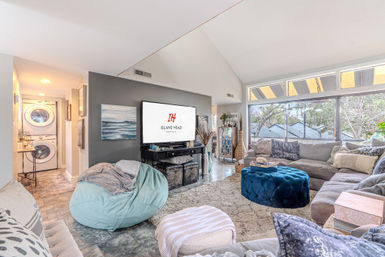 Treetops Getaway: 3BR Townhome Near Coligny Beach & Pool image 13