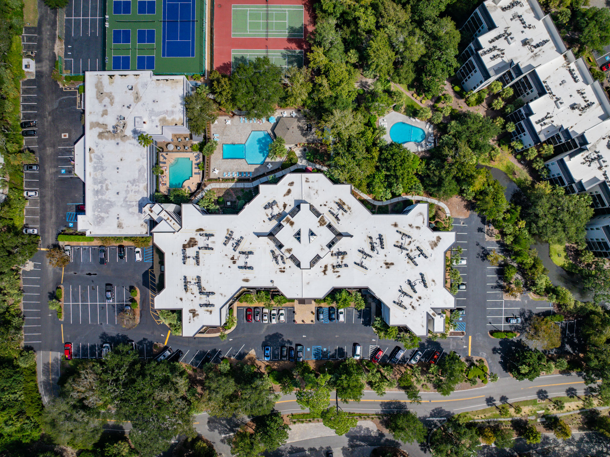 Oceanwalk: Bright Coastal Retreat Villa Near Coligny & Beach image 4