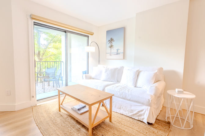 Oceanwalk: Bright Coastal Retreat Villa Near Coligny & Beach image 10