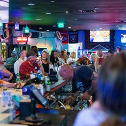 Wakesurf Saloon image 7