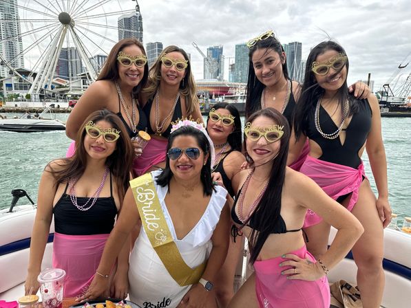 The Sweet Spot: A 10-Guest Yacht for Miami Bay Celebrations image 5