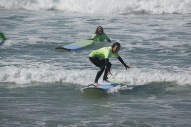 Group Surf Lesson in Pacific Beach image 2