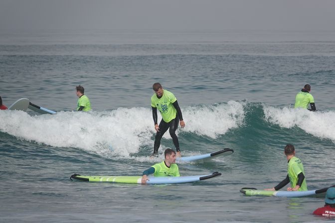 Group Surf Lesson in Pacific Beach image 14