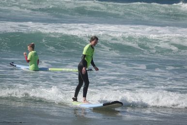 Group Surf Lesson in Pacific Beach image 6