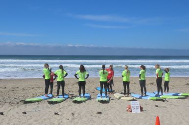 Group Surf Lesson in Pacific Beach image 17