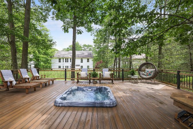 Villa Juana: Chic Pocono Mountain Retreat for Bach Group Getaways image 98