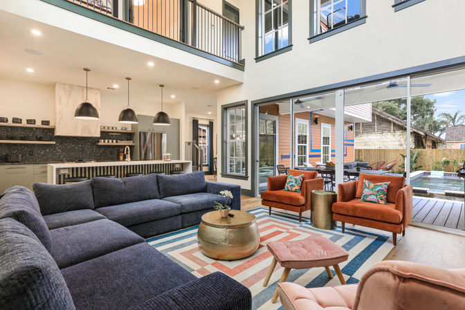 Private Paradise: Contemporary Art, Tiki Bar, Private Heated Pool & Hot Tub  image 7