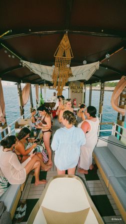 PALMAHAUS Palm Beach's Floating Lounge! Accommodation for up to 20 guests! image 16