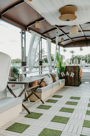 PALMAHAUS Palm Beach's Floating Lounge! Accommodation for up to 20 guests! image 5