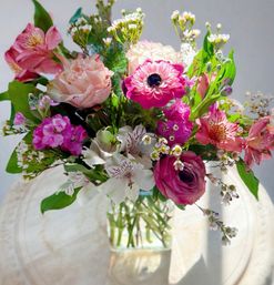 Wine & Design: Flowers with Friends image 8