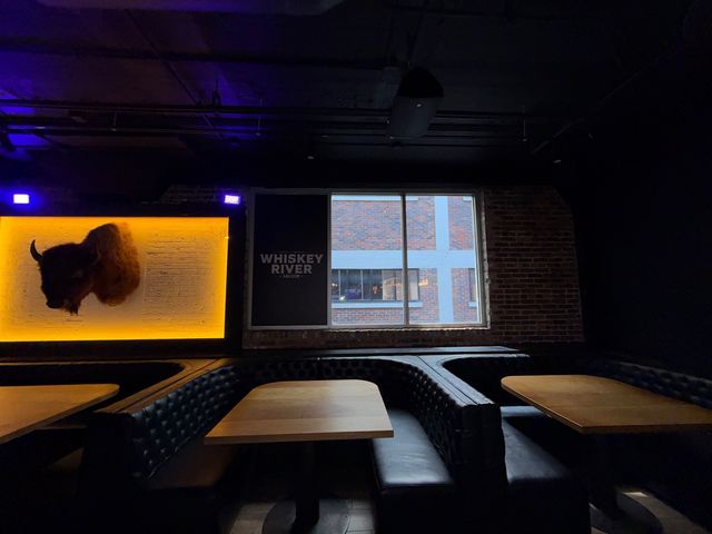 The Buffalo Lounge VIP Experience image 4